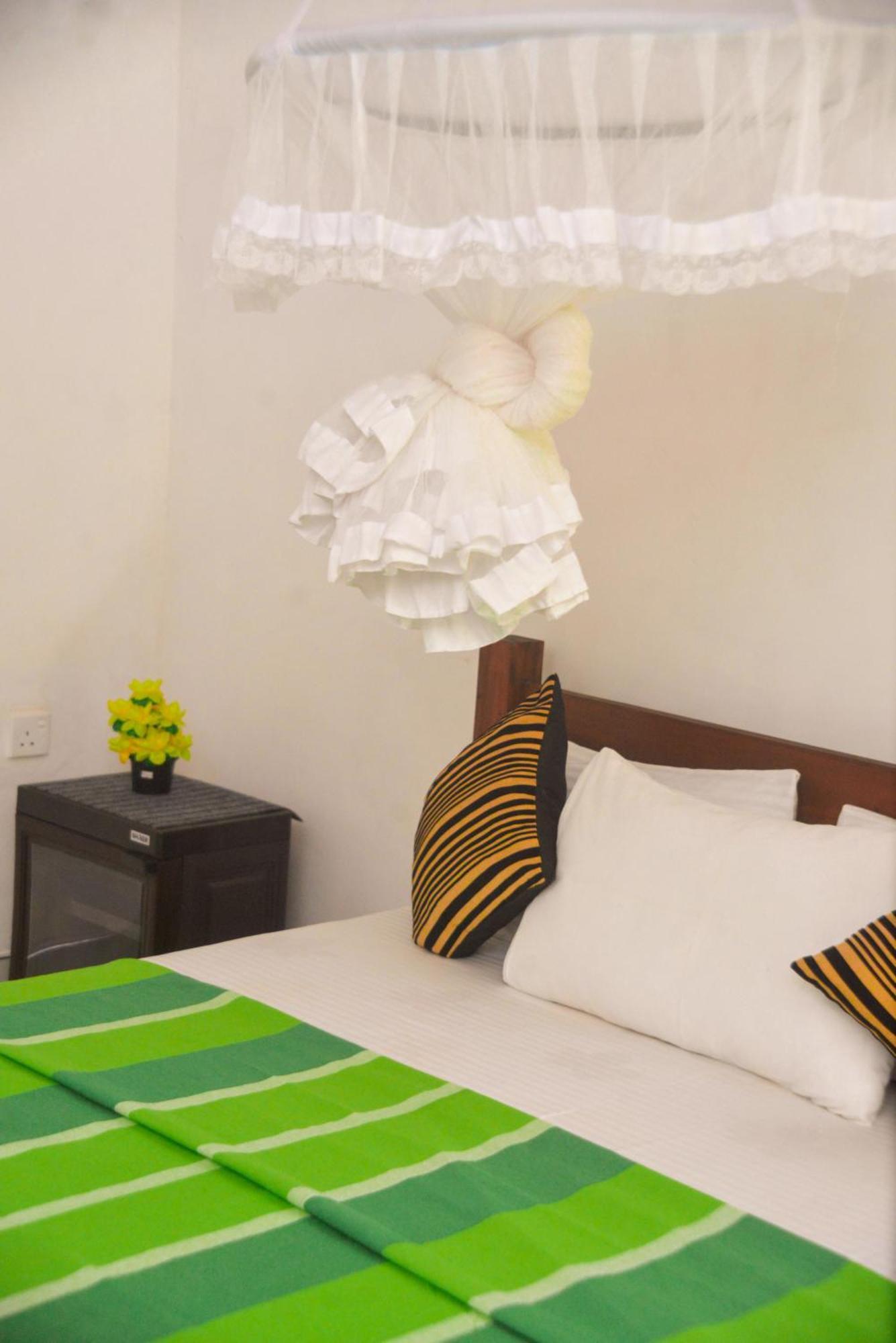 Tropical Garden Homestay Pidurangala Сигирия Екстериор снимка