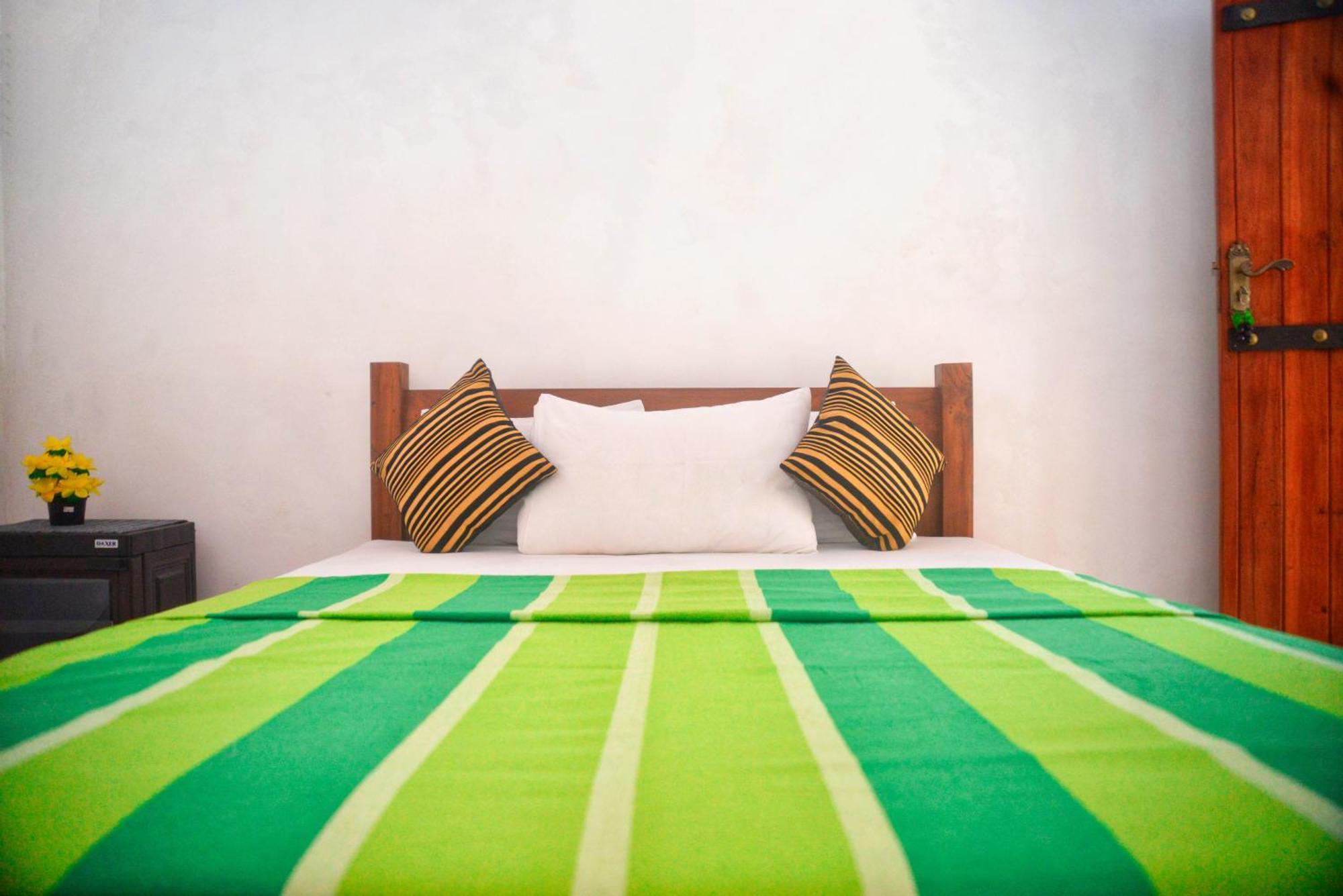 Tropical Garden Homestay Pidurangala Сигирия Екстериор снимка